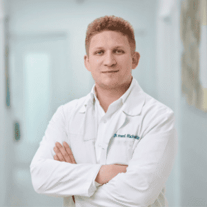 Dr. med. (H) Richard Nagy Dr. med. (H) Richard Nagy